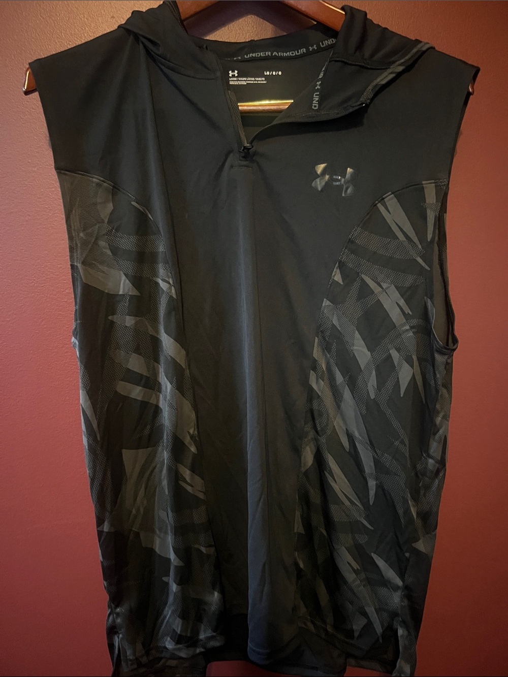 Under Armour Black Men's Sleeveless Hooded Training Tank